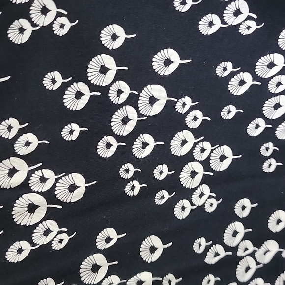 Flowy Floral Tank - Picture 2 of 5